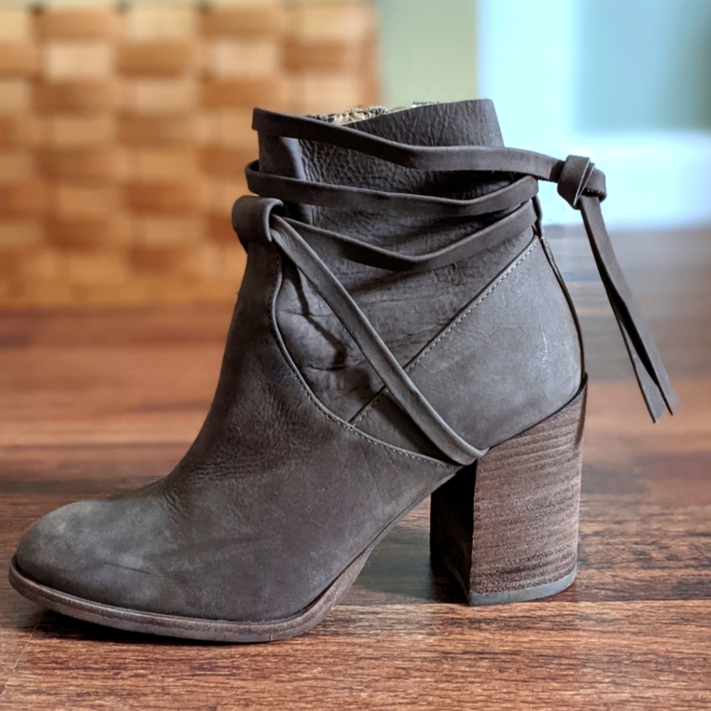 Steve Madden gray heeled booties